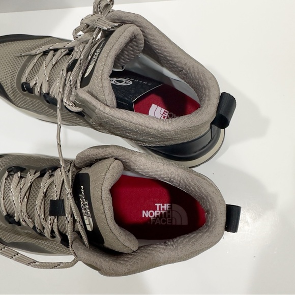 The North Face Men's Activist Mid Futurelight Hiking Trail Boots - Picture 8 of 10